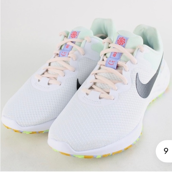 Nike Shoes - Nike revolution 6 NN